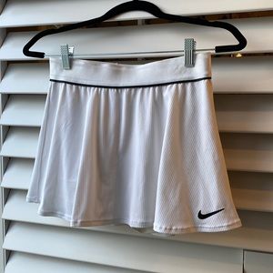 NIKE TENNIS SKIRT